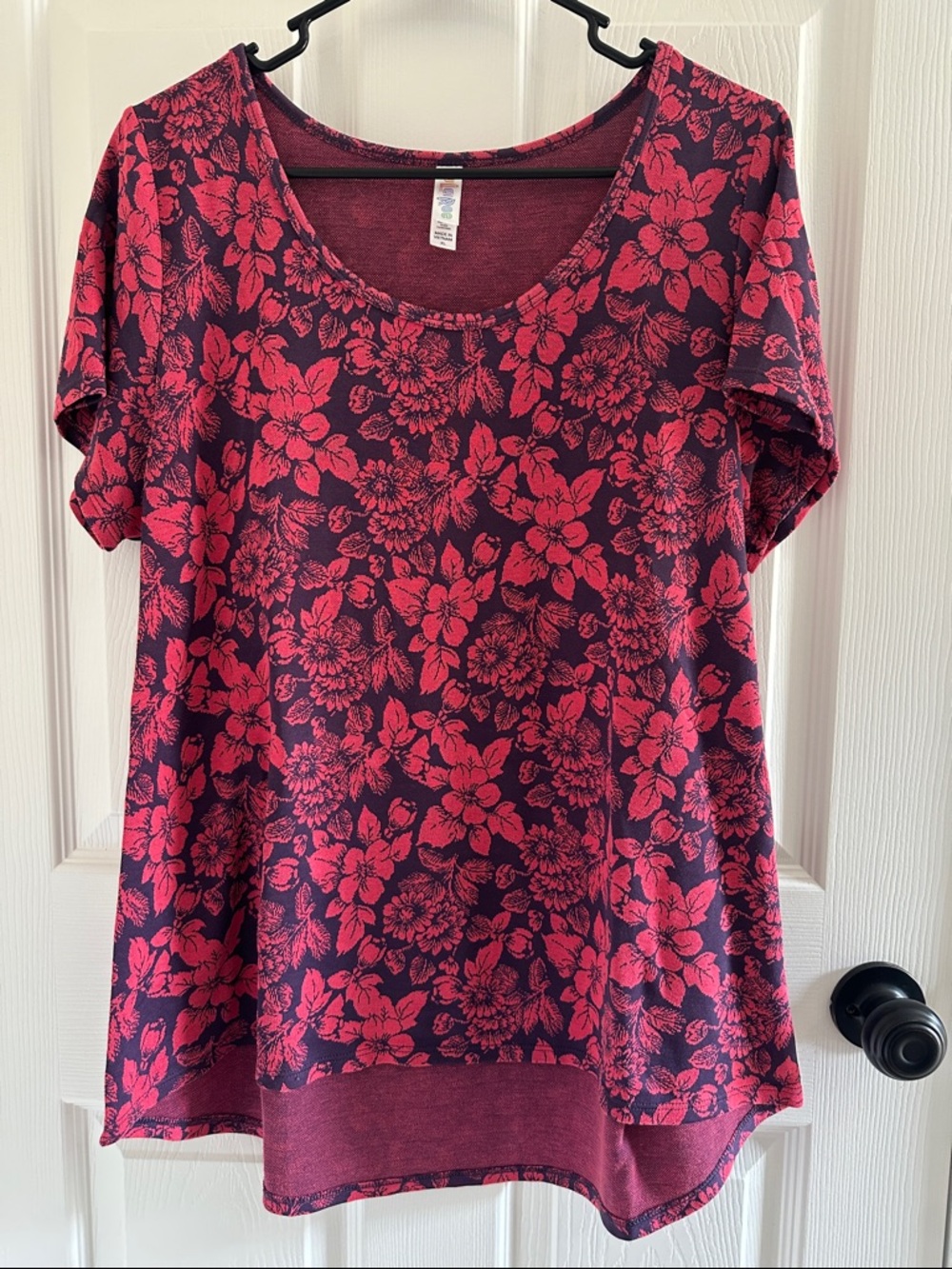 LuLaRoe Classic shirt